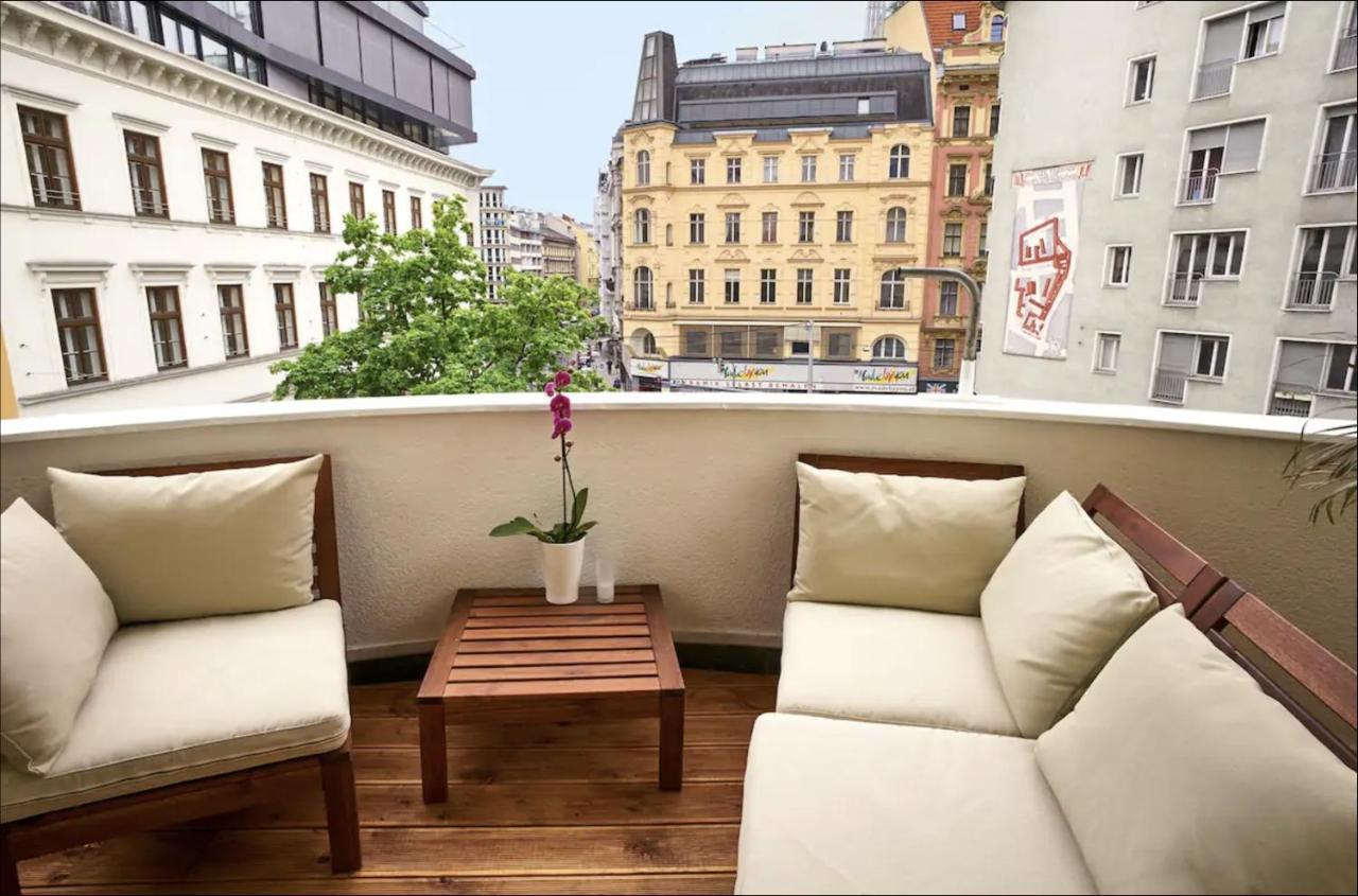 City Centre Klimts Balcony Vienna Esterno foto